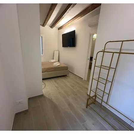 San Stae-3